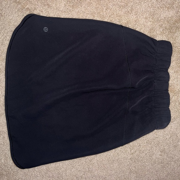 Lululemon skirt - Picture 2 of 2